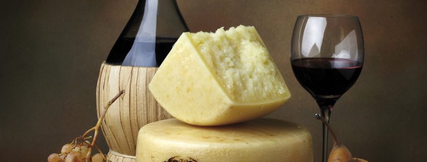 formaggio di alta qualità garantito e certificato il pecorino toscano DOP