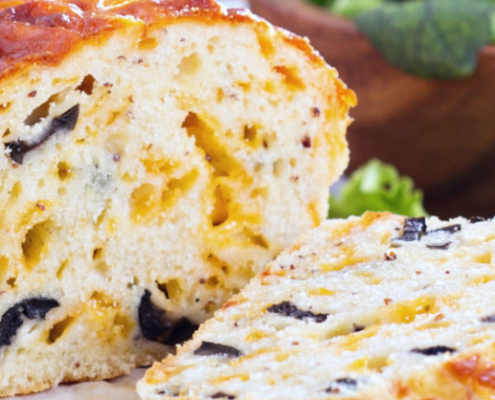 Pane al Pecorino Toscano DOP e olive