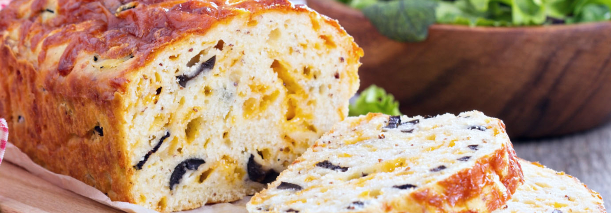 Pane al Pecorino Toscano DOP e olive