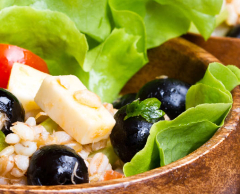 Insalata di farro con olive, pomodorini e Pecorino Toscano DOP